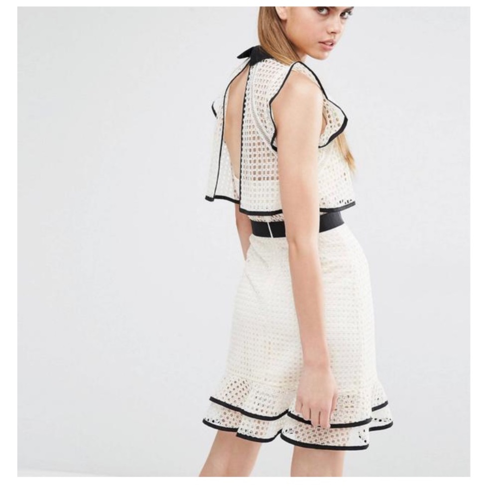 Self-Portrait Contrast Flounced Flutter Sleeve Co… - image 3